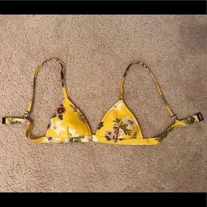 Triangl bikini top size small